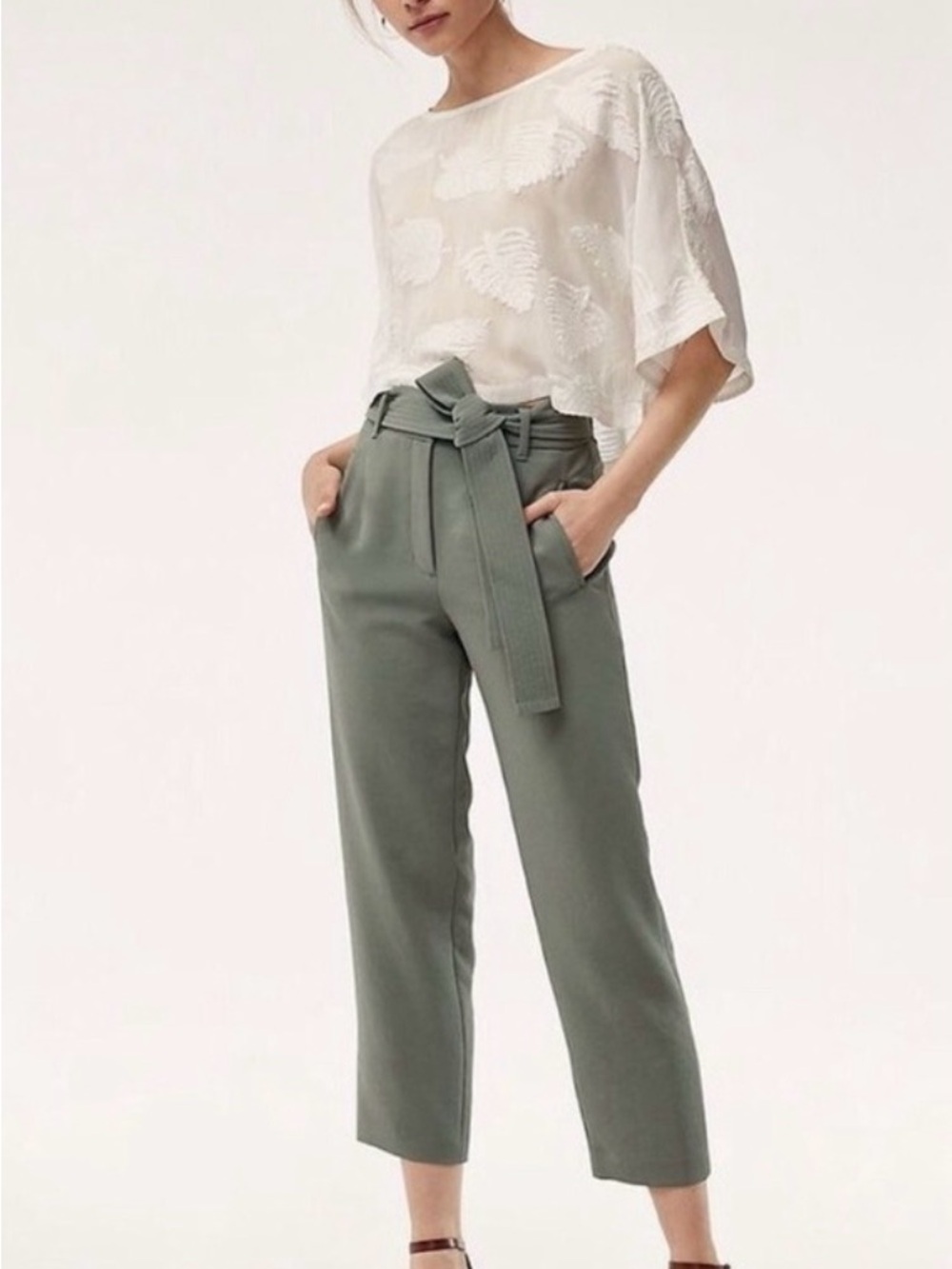 Wilfred Tie-Front Pants in Sage Green